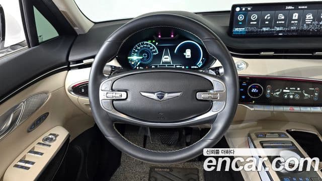 Genesis GV70 2023 — ფოტო 13/20