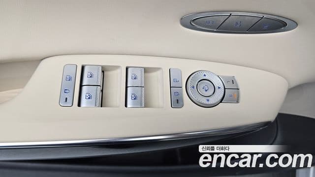 Genesis GV70 2023 — ფოტო 20/20