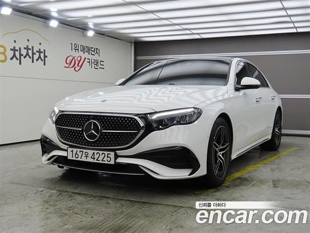 Mercedes-Benz E-Class 2025 — Фото 20/20