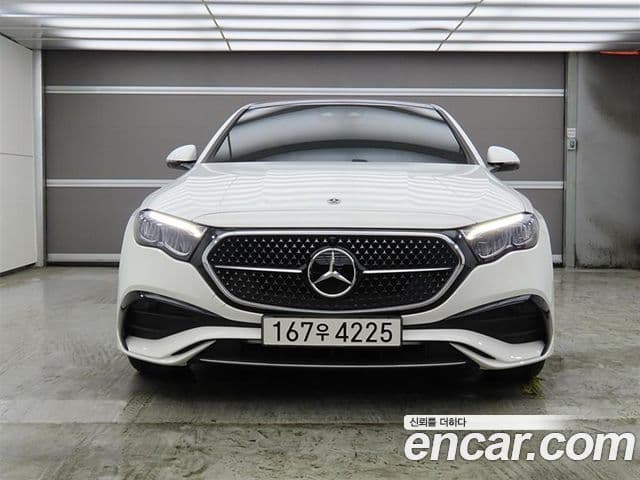 Mercedes-Benz E-Class 2025 — Фото 1/20
