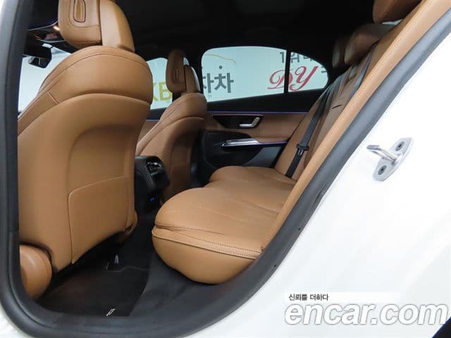 Mercedes-Benz E-Class 2025 — Фото 5/20