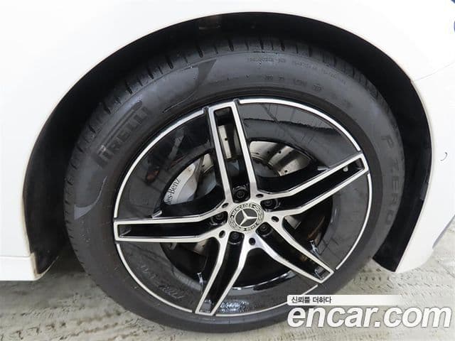 Mercedes-Benz E-Class 2025 — Фото 19/20