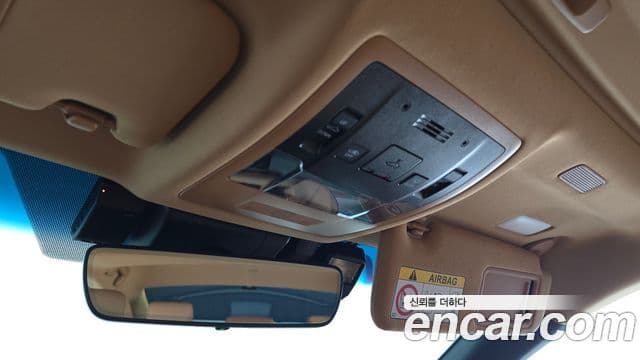Lexus ES300h 2023 — ფოტო 19/20