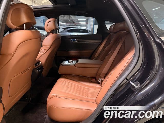 Genesis Electrified G80 2023 — ფოტო 17/20