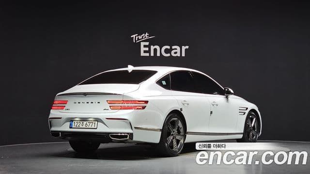 Genesis Electrified G80 2022 — фото 2 из 20