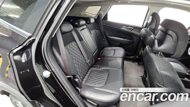 Kia Sportage 2022 — ფოტო 11/20