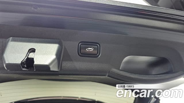 Kia Sportage 2022 — ფოტო 15/20