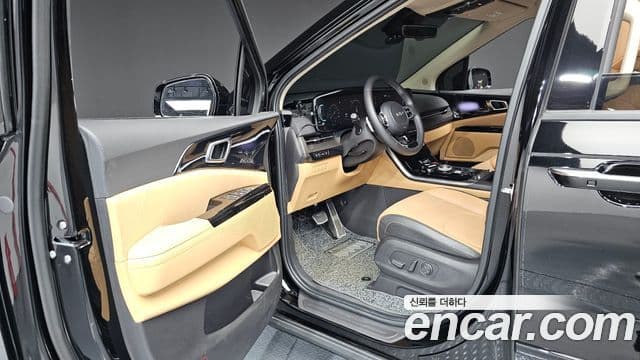 Kia Carnival 2023 — ფოტო 10/20