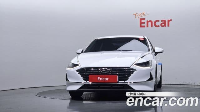 Hyundai Sonata 2023 — ფოტო 3/20