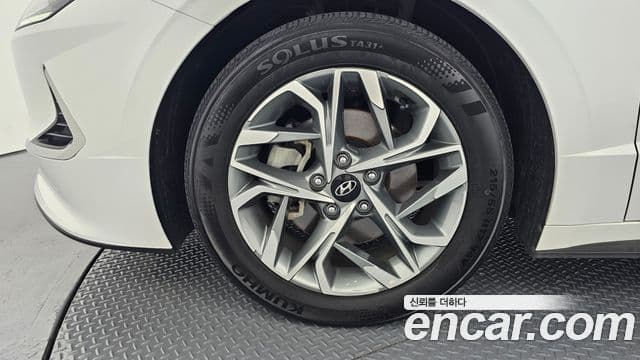 Hyundai Sonata 2023 — ფოტო 5/20