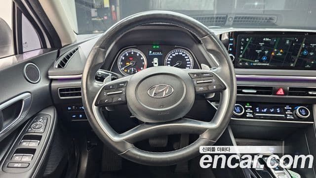 Hyundai Sonata 2023 — ფოტო 13/20