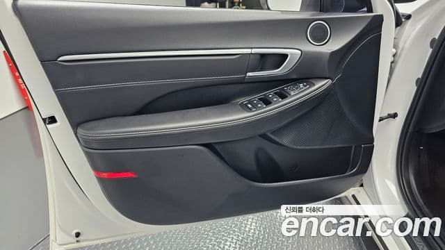 Hyundai Sonata Hybrid 2023 — ფოტო 23/33