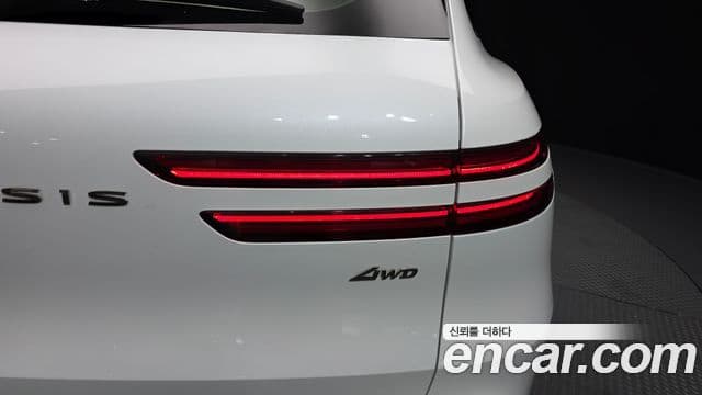 Genesis GV70 2021 — Şəkil 24/37