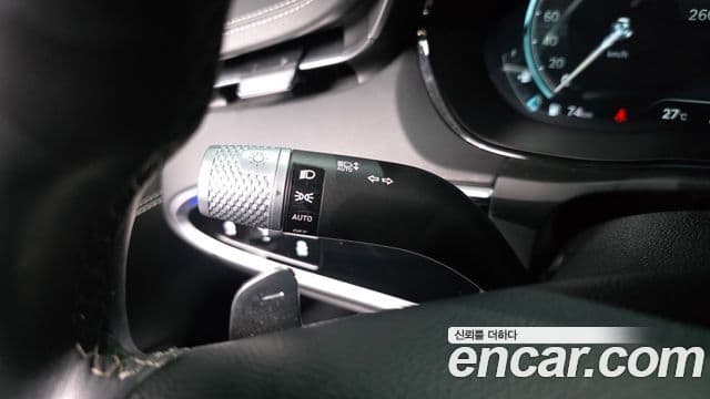 Genesis GV70 2021 — Şəkil 16/37