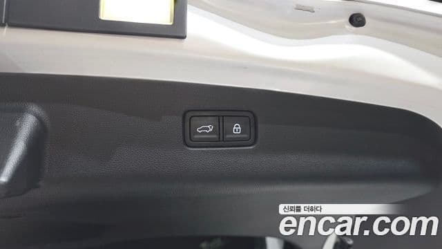 Genesis GV70 2021 — Şəkil 23/37