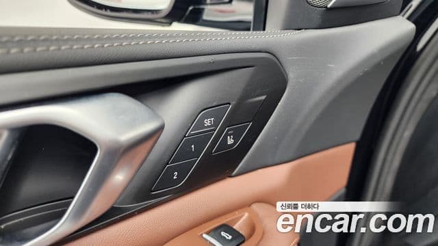 BMW X5 2025 — Photo 21/38