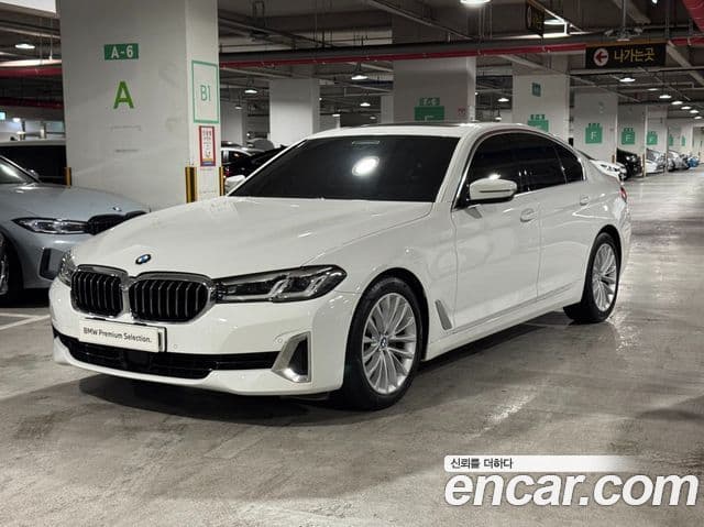 BMW 5 Series 2022 — ფოტო 1/20