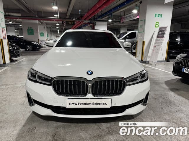 BMW 5 Series 2022 — ფოტო 3/20