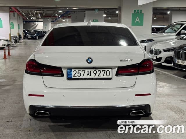 BMW 5 Series 2022 — ფოტო 4/20