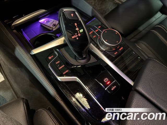 BMW 5 Series 2022 — ფოტო 9/20
