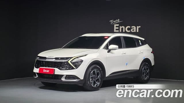 Kia Sportage 2022 — Фото 1/20