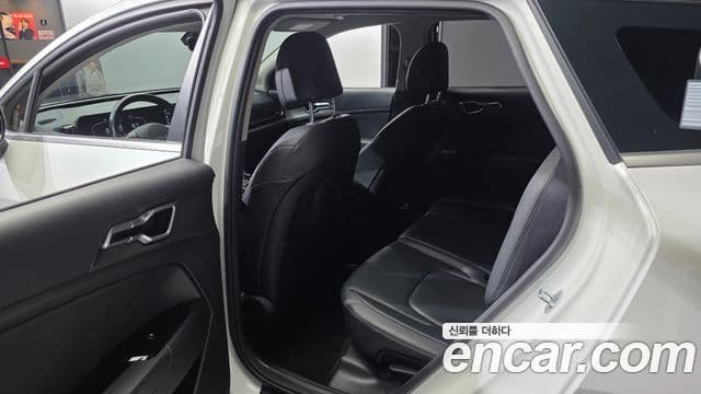 Kia Sportage 2022 — Фото 12/20