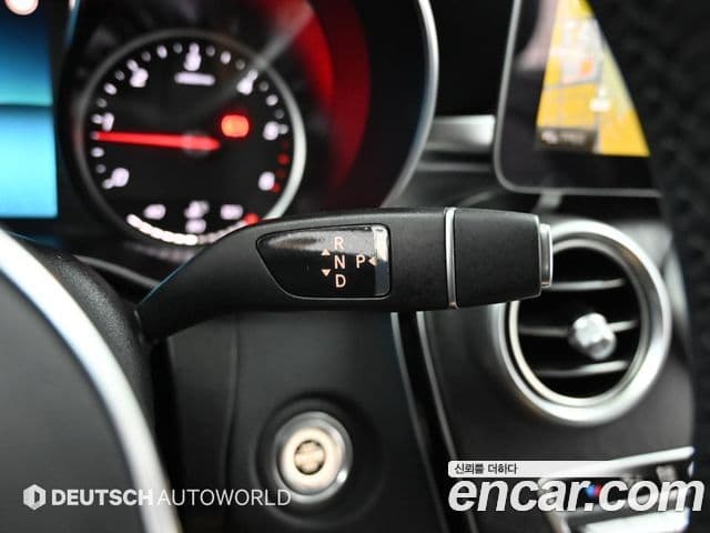 Mercedes-Benz C-Class 2019 — Şəkil 8/20