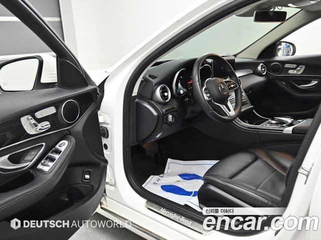 Mercedes-Benz C-Class 2019 — Şəkil 11/20