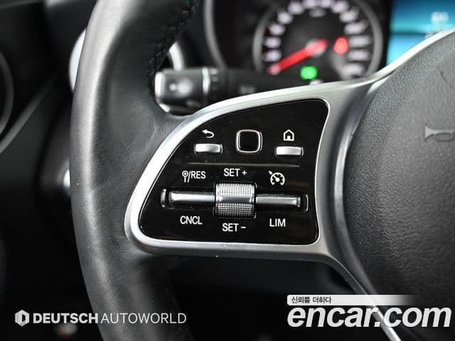 Mercedes-Benz C-Class 2019 — Şəkil 16/20
