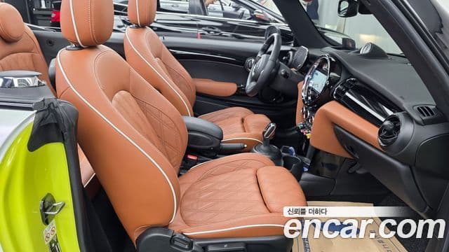 Mini Cooper S Convertible 2022 — Photo 17/31