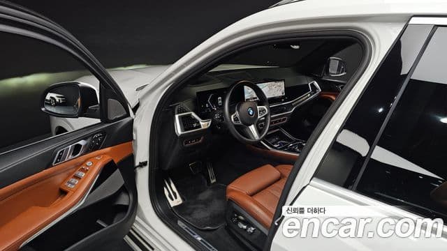 BMW X7 2024 — Фото 11/20