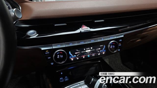 Genesis Electrified G80 2020 — Şəkil 16/20