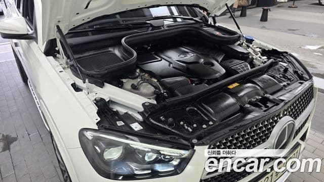 Mercedes-Benz GLE-Class 2023 — ფოტო 6/20