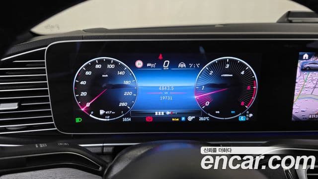 Mercedes-Benz GLE-Class 2023 — ფოტო 8/20