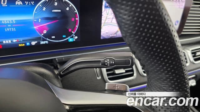 Mercedes-Benz GLE-Class 2023 — ფოტო 9/20