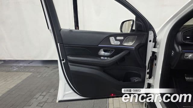 Mercedes-Benz GLE-Class 2023 — Photo 25/36