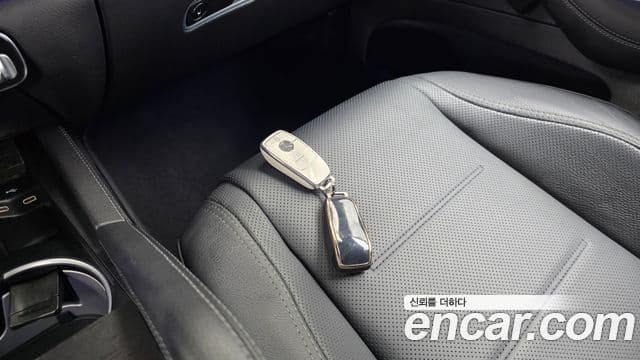 Mercedes-Benz GLE-Class 2023 — Photo 30/36