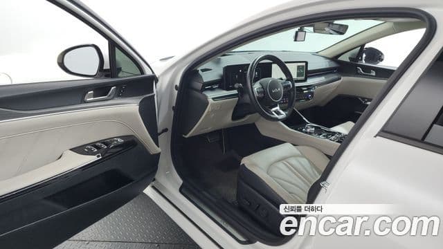 Kia K5 2023 — ფოტო 10/20