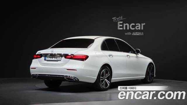 Mercedes-Benz E-Class 2022 — Фото 2/20