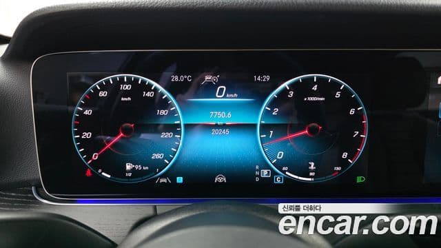 Mercedes-Benz E-Class 2022 — Фото 8/20