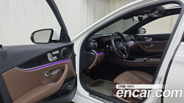 Mercedes-Benz E-Class 2022 — Фото 10/20