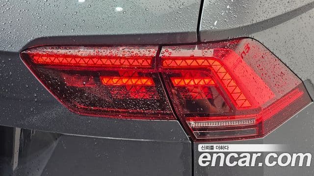 Volkswagen Tiguan 2020 — ფოტო 11/32