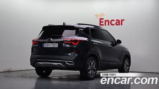 Kia Seltos 2020 — ფოტო 2/20