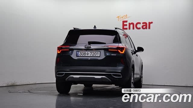 Kia Seltos 2020 — ფოტო 4/20