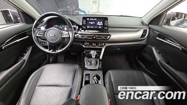 Kia Seltos 2020 — ფოტო 7/20