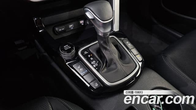 Kia Seltos 2020 — ფოტო 9/20