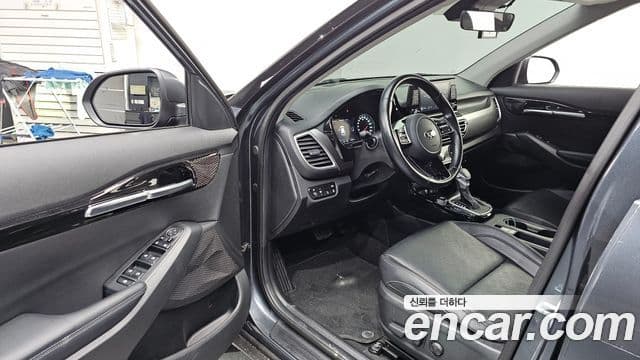 Kia Seltos 2020 — ფოტო 10/20