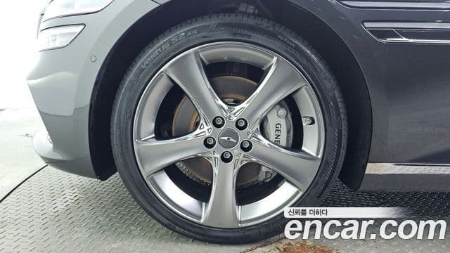 Genesis Electrified G80 2023 — ფოტო 5/20