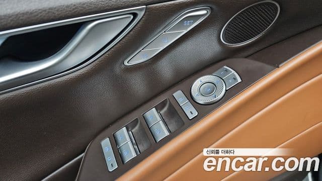 Genesis Electrified G80 2023 — ფოტო 13/20