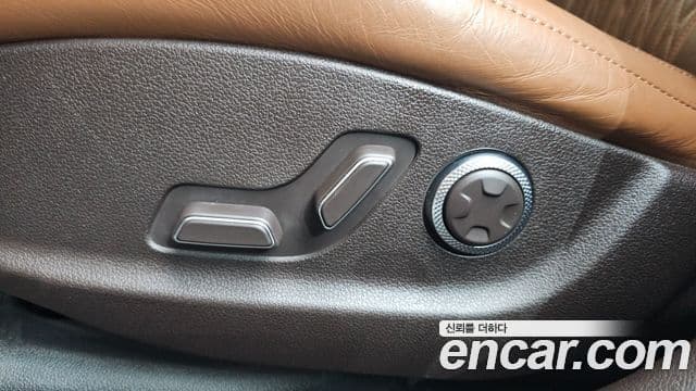 Genesis G80 2023 — Photo 30/34